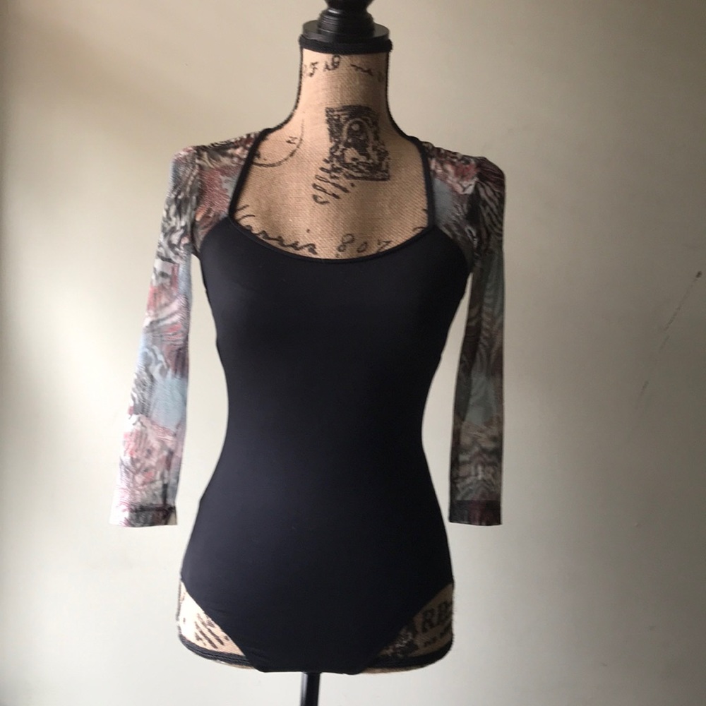 Lulli Leotard with mesh 3/4 sleeves